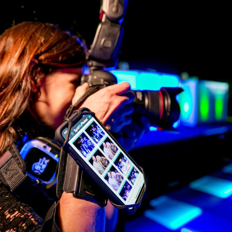SpotMyPhotos_spotmyphotos_hero_wristband_focus-800x800.jpg